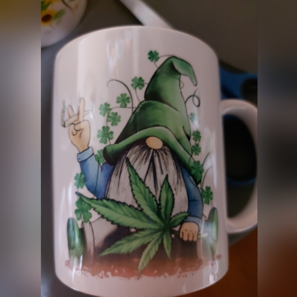 COPY - New 11 Ounce Beverage Coffee Tea Hot Chocolate Mugs With Gnomes and Othe… - Picture 4 of 8